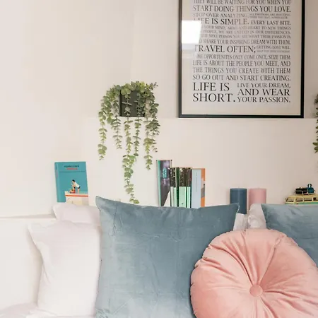 Piacentino Homes Trastevere Apartment شقة *