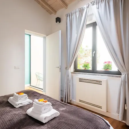 Piacentino Homes Trastevere Apartment شقة